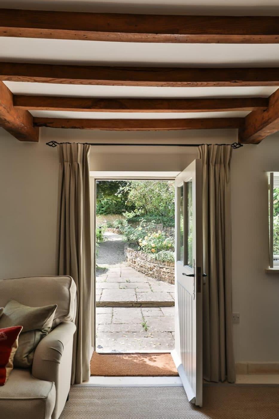 Two Rose Walk Cottage Cotswolds Moreton-in-Marsh Exterior photo